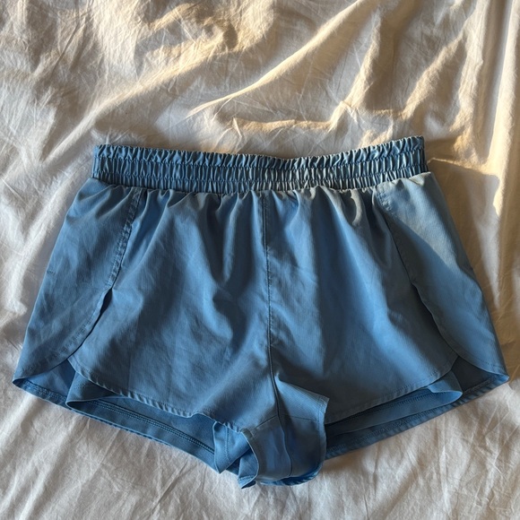 EUC Girlfriend Collective Trail Run Short in Haze, S - Picture 2 of 6